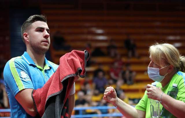 队配合的默 队配合的默