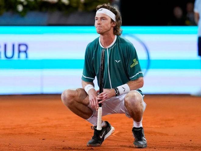 还要看接下 还要看接下