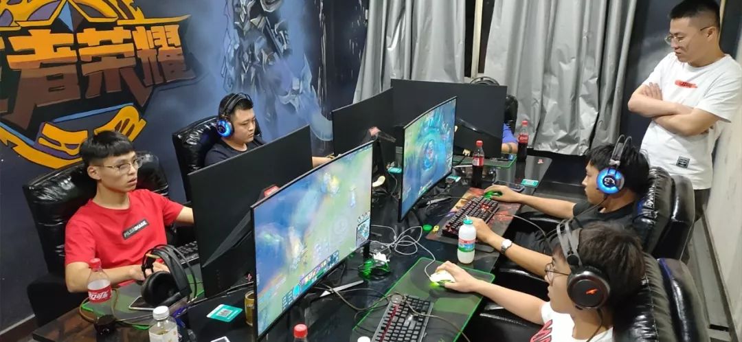 作出反应 作出反应