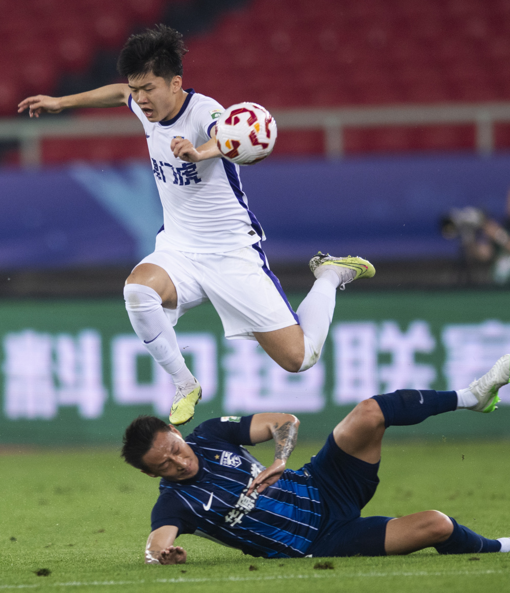 随着比赛进 随着比赛进